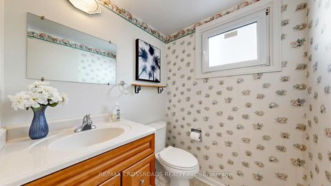 Photo 14 at 140 Goldhawk Trail, Milliken, Toronto