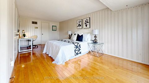 Photo 19 at 140 Goldhawk Trail, Milliken, Toronto