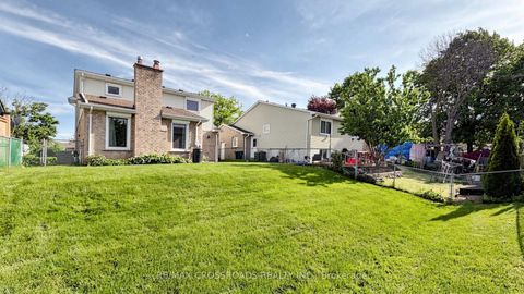 Photo 32 at 140 Goldhawk Trail, Milliken, Toronto