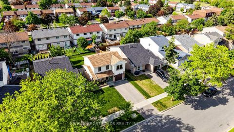 Photo 35 at 140 Goldhawk Trail, Milliken, Toronto