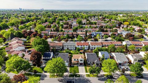 Photo 36 at 140 Goldhawk Trail, Milliken, Toronto