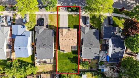 Photo 38 at 140 Goldhawk Trail, Milliken, Toronto