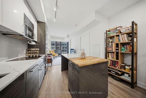 Photo 8 at 515 - 840 St Clair Avenue W, Oakwood Village, Toronto