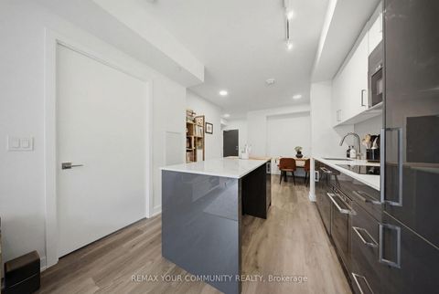 Photo 11 at 515 - 840 St Clair Avenue W, Oakwood Village, Toronto