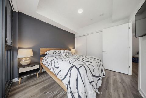 Photo 18 at 515 - 840 St Clair Avenue W, Oakwood Village, Toronto
