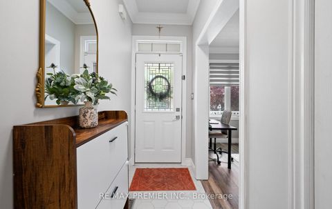 Photo 4 at 283 Kirkvalley Crescent, Bayview Wellington, Aurora