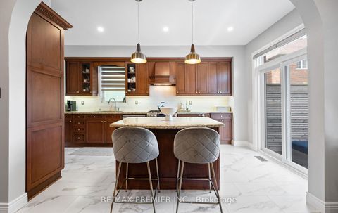 Photo 12 at 283 Kirkvalley Crescent, Bayview Wellington, Aurora