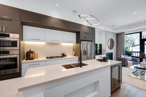 Photo 6 at 39 Coleridge Avenue, Lumsden, Toronto