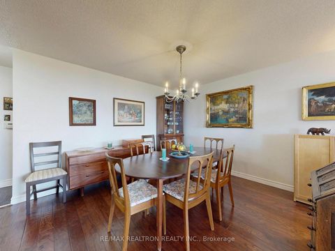 Photo 5 at 1208 - 5 Kenneth Avenue, Willowdale East, Toronto
