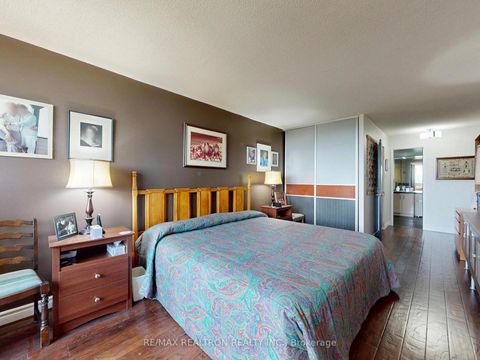 Photo 16 at 1208 - 5 Kenneth Avenue, Willowdale East, Toronto