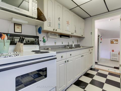 Photo 4 at 9 Riverglen Drive, Keswick South, Georgina