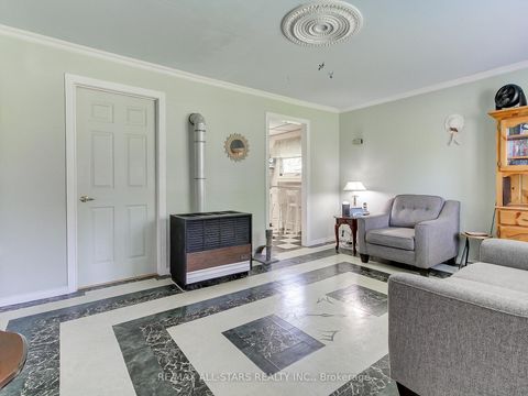 Photo 8 at 9 Riverglen Drive, Keswick South, Georgina