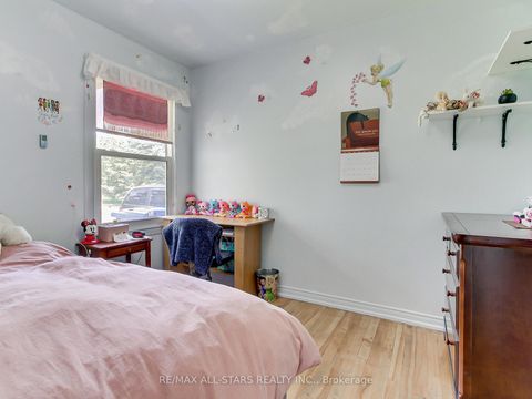 Photo 12 at 9 Riverglen Drive, Keswick South, Georgina