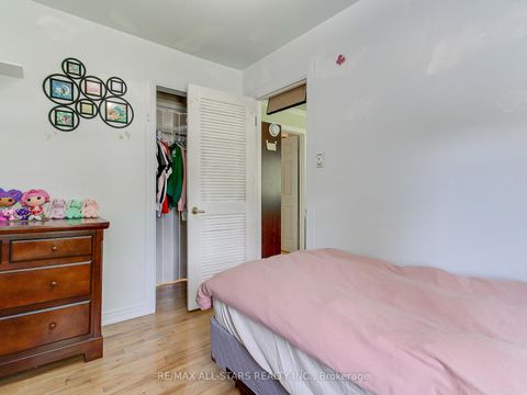 Photo 13 at 9 Riverglen Drive, Keswick South, Georgina