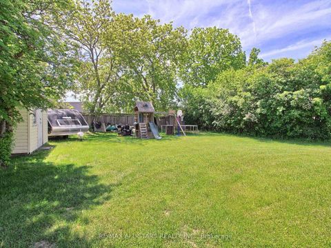 Photo 16 at 9 Riverglen Drive, Keswick South, Georgina