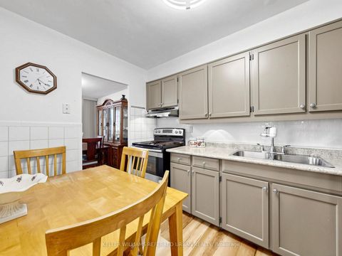 Photo 15 at 1111 - 10 Parkway Forest Drive, Henry Farm, Toronto