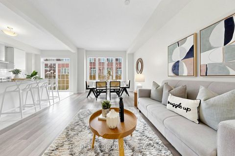Photo 4 at 4 Sand Hill Mews, Patterson, Vaughan