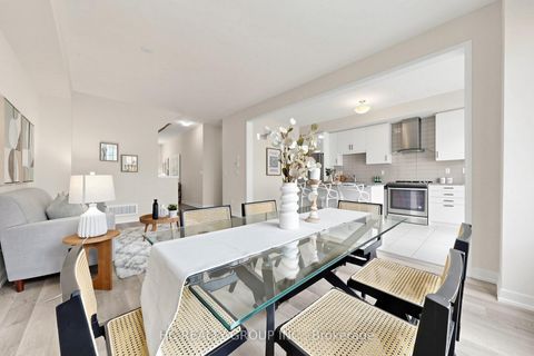Photo 8 at 4 Sand Hill Mews, Patterson, Vaughan