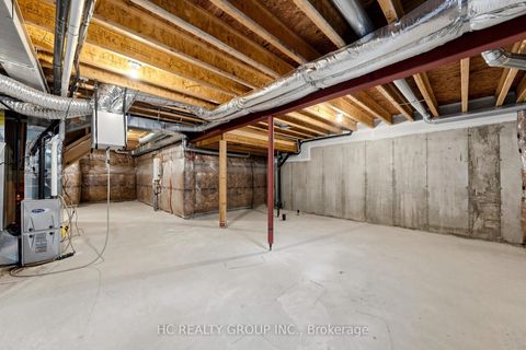 Photo 27 at 4 Sand Hill Mews, Patterson, Vaughan