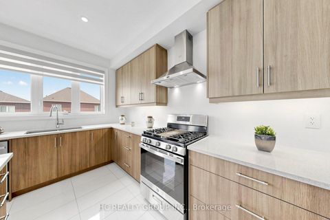 Photo 12 at 79 Silk Twist Drive, Holland Landing, East Gwillimbury
