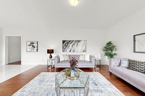 Photo 17 at 79 Silk Twist Drive, Holland Landing, East Gwillimbury