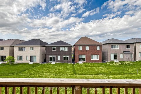 Photo 36 at 79 Silk Twist Drive, Holland Landing, East Gwillimbury