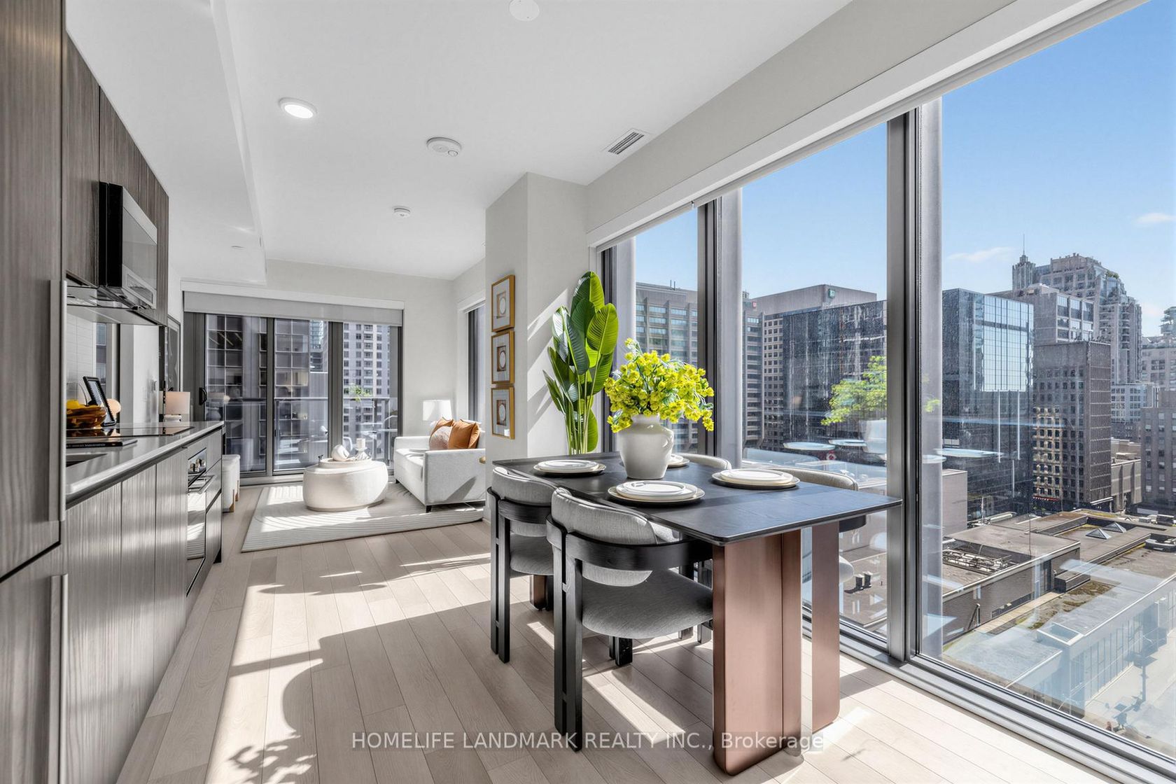 1103 - 8 Cumberland Street, Annex, Toronto by Loree Meneguzzi Real Estate 1103 - 8 Cumberland Street, Annex, Toronto