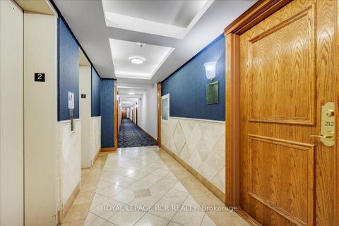 Photo 4 at 212 - 900 Bogart Mill Trail, College Manor, Newmarket