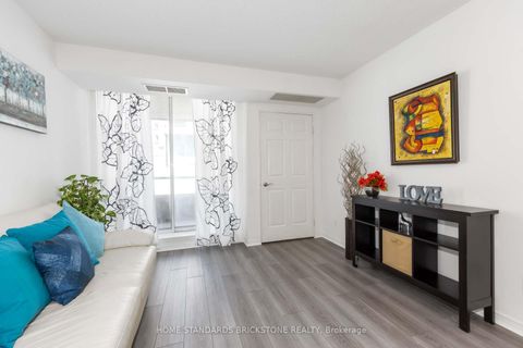 Photo 13 at 909 - 35 Empress Avenue, Willowdale East, Toronto