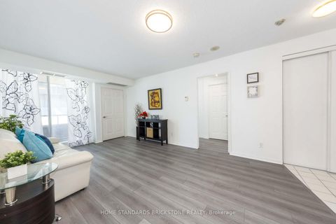 Photo 14 at 909 - 35 Empress Avenue, Willowdale East, Toronto