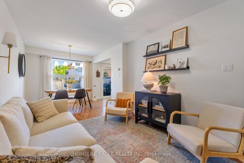 Photo 3 at 97 Crittenden Drive, Keswick South, Georgina