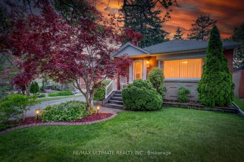 Photo 1 at 20 Corinne Crescent, Ionview, Toronto