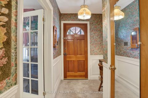 Photo 3 at 20 Corinne Crescent, Ionview, Toronto