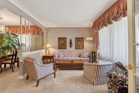 Photo 5 at 20 Corinne Crescent, Ionview, Toronto