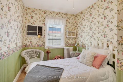 Photo 10 at 20 Corinne Crescent, Ionview, Toronto