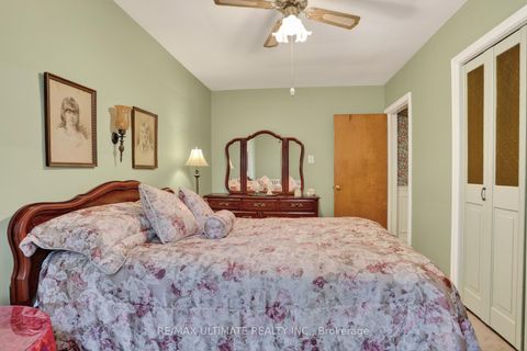 Photo 15 at 20 Corinne Crescent, Ionview, Toronto