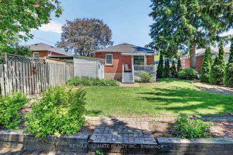 Photo 34 at 20 Corinne Crescent, Ionview, Toronto