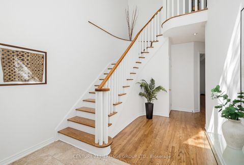 Photo 1 at 14 Giordano Way, Patterson, Vaughan