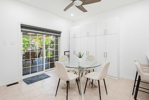 Photo 5 at 14 Giordano Way, Patterson, Vaughan