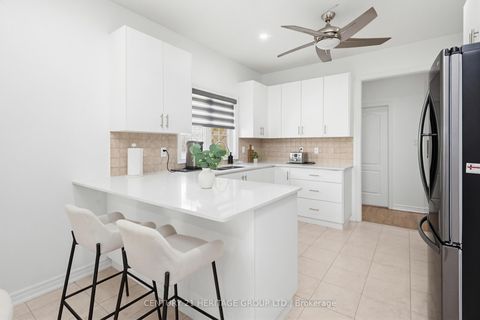 Photo 6 at 14 Giordano Way, Patterson, Vaughan