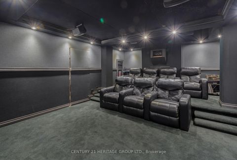 Photo 18 at 14 Giordano Way, Patterson, Vaughan