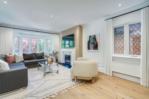 Photo 5 at 40 Courcelette Road, Cliffside, Toronto