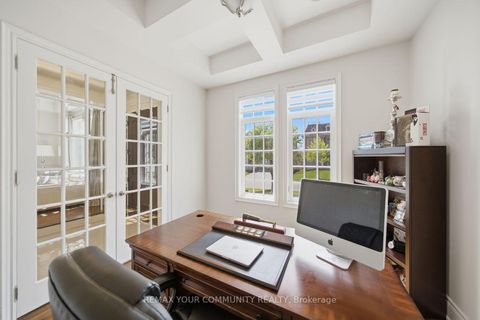 Photo 4 at 35 Annsleywood Court, Kleinburg, Vaughan