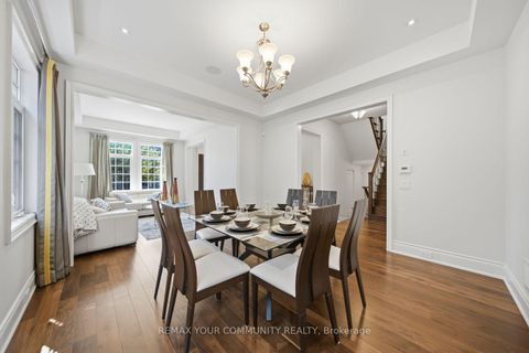Photo 12 at 35 Annsleywood Court, Kleinburg, Vaughan