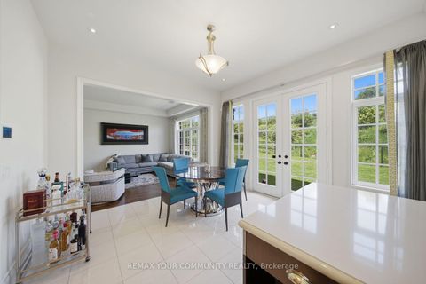 Photo 13 at 35 Annsleywood Court, Kleinburg, Vaughan