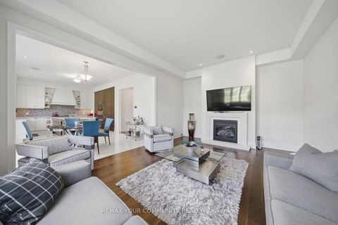 Photo 20 at 35 Annsleywood Court, Kleinburg, Vaughan