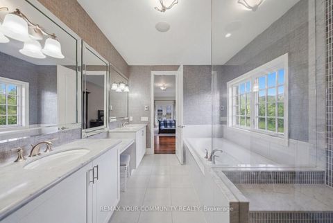Photo 31 at 35 Annsleywood Court, Kleinburg, Vaughan