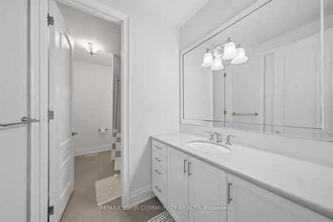 Photo 37 at 35 Annsleywood Court, Kleinburg, Vaughan