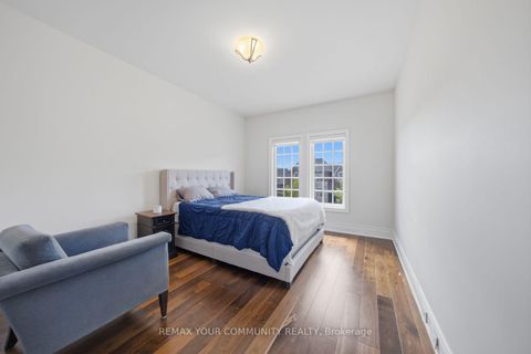 Photo 39 at 35 Annsleywood Court, Kleinburg, Vaughan