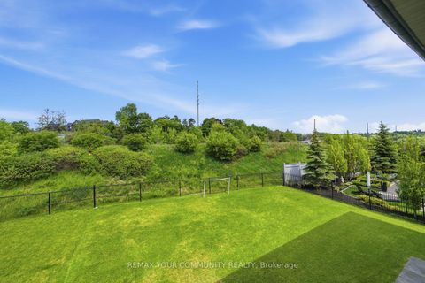 Photo 43 at 35 Annsleywood Court, Kleinburg, Vaughan